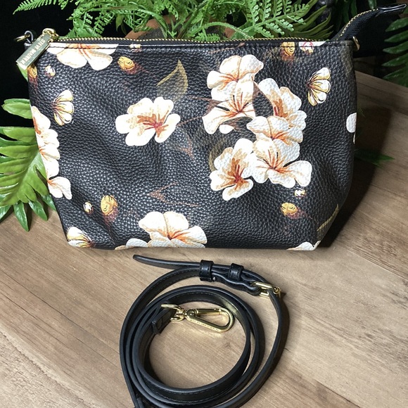 Gorgeous Steve Madden floral purse! Ready to Ship! - Picture 2 of 6